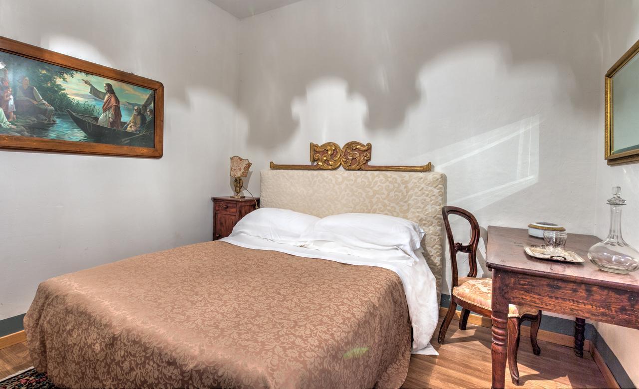 B&B La Residenza Del Poeta Montesicuro Экстерьер фото